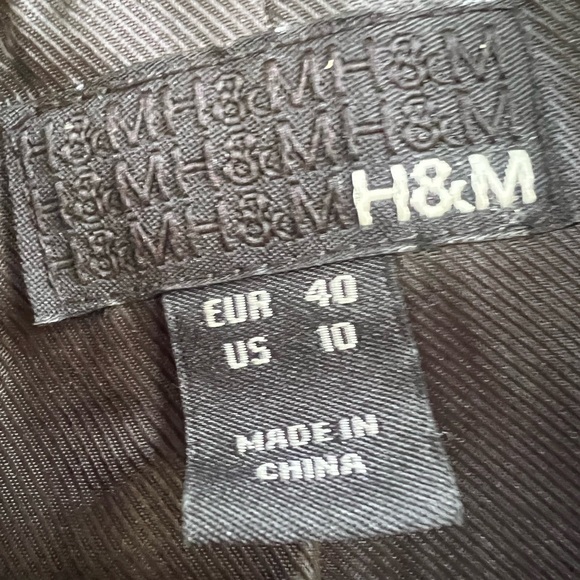 H&M Black Blazer Jacket with Red Buttons - Picture 3 of 3